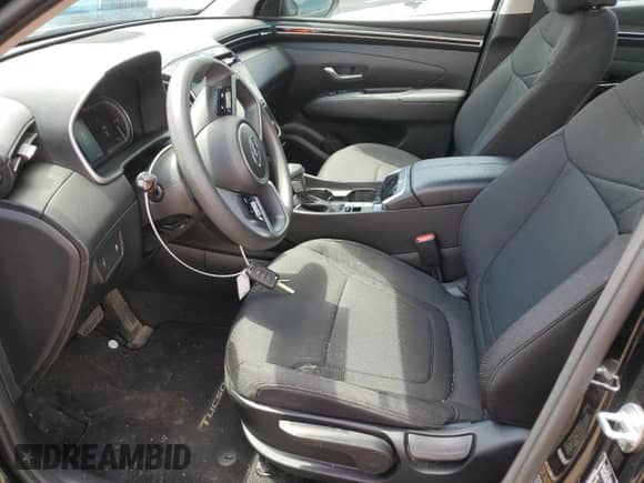 2024 Hyundai Tucson SE z VIN 5NMJACDE9RH380039, wystawiony jako Copart lot #62517365 z przebiegiem 18 711 mil mil oraz Szkoda całkowita • Salvage title. Historia ofert i sprzedaży dostępna na DreamBid. Obrazek 7.