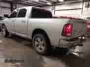 2017 Ram 1500 Big Horn z VIN 1C6RR6LT2HS547932, wystawiony jako IAAI lot #41293077 z przebiegiem 111 714 mil mil oraz . Historia ofert i sprzedaży dostępna na DreamBid. Obrazek 3.