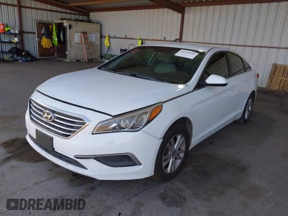 2016 Hyundai Sonata SE с VIN 5NPE24AF4GH418813, выставлен на аукционе IAAI как лот 42365898 с пробегом 98 606 миль миль и . История ставок и продаж доступна на DreamBid. Изображение 17.