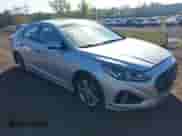 2018 Hyundai Sonata SEL with VIN 5NPE34AF0JH713640, listed as a IAAI auction lot 43368715 with 82,920 mi miles and . Bid and sale history available at DreamBid. Image 1.