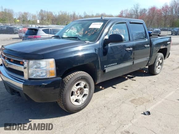 2011 Chevrolet Silverado 1500 LS z VIN 3GCPKREA4BG353984, wystawiony jako IAAI lot #42094148 z przebiegiem 218 766 mil mil oraz . Historia ofert i sprzedaży dostępna na DreamBid. Obrazek 2.