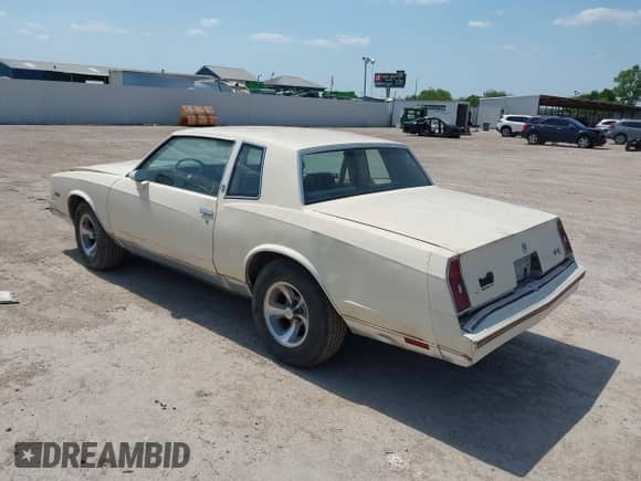 1985 Chevrolet Monte Carlo Sport с VIN 1G1GZ37Z4FR177609, выставлен на аукционе IAAI как лот 42941408 с пробегом 59 987 миль миль и . История ставок и продаж доступна на DreamBid. Изображение 3.