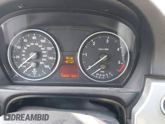 2010 BMW 3 Series 335d с VIN WBAPN7C57AA778661, выставлен на аукционе IAAI как лот 43165287 с пробегом 164 036 миль миль и . История ставок и продаж доступна на DreamBid. Изображение 7.