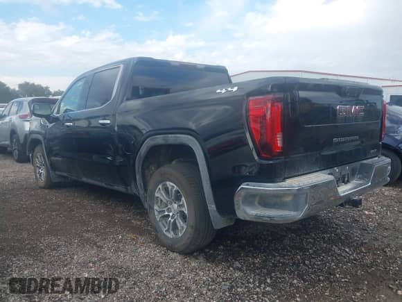 2025 GMC Sierra 1500 SLT z VIN 3GTUUDED0SG276007, wystawiony jako IAAI lot #43541693 z przebiegiem 12 734 mil mil oraz . Historia ofert i sprzedaży dostępna na DreamBid. Obrazek 3.