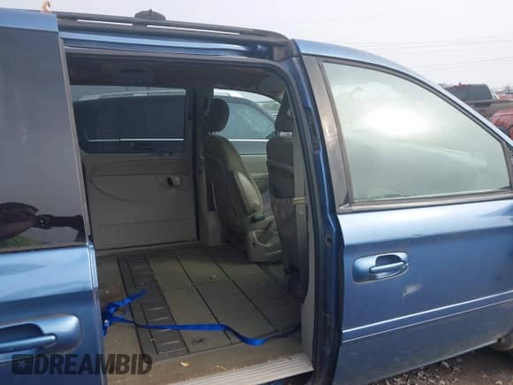 2007 Dodge Grand Caravan SXT with VIN 2D4GP44LX7R286724, listed as a IAAI auction lot 43228361 with 160,549 mi miles and . Bid and sale history available at DreamBid. Image 8.