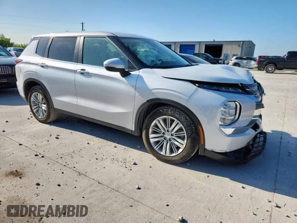 2024 Mitsubishi Outlander ES with VIN JA4J3UA85RZ080874, listed as a Copart auction lot 64064695 with 26,635 mi miles and Salvage title. Bid and sale history available at DreamBid. Image 4.