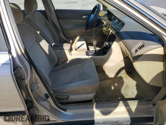 1994 Honda Accord LX z VIN 1HGCD5638RA124560, wystawiony jako Copart lot #48772515 z przebiegiem 208 265 mil mil oraz Szkoda całkowita • Salvage title. Historia ofert i sprzedaży dostępna na DreamBid. Obrazek 7.