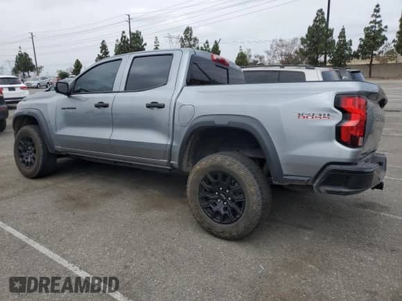 2023 Chevrolet Colorado 4WD Trail Boss z VIN 1GCPTEEK3P1197621, wystawiony jako Copart lot #65346155 z przebiegiem 41 432 mil mil oraz Szkoda całkowita • Salvage title. Historia ofert i sprzedaży dostępna na DreamBid. Obrazek 2.