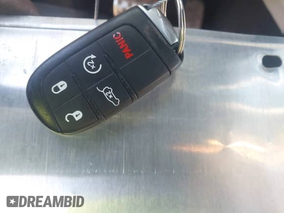 2017 Jeep Grand Cherokee 75th Anniversary z VIN 1C4RJFAG2HC816396, wystawiony jako IAAI lot #42010700 z przebiegiem 109 711 mil mil oraz . Historia ofert i sprzedaży dostępna na DreamBid. Obrazek 11.