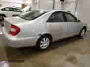 2004 Toyota Camry LE with VIN 4T1BE30K04U842943, listed as a Copart auction lot 80728825 with 213,176 mi miles and Clean title. Bid and sale history available at DreamBid. Image 3.