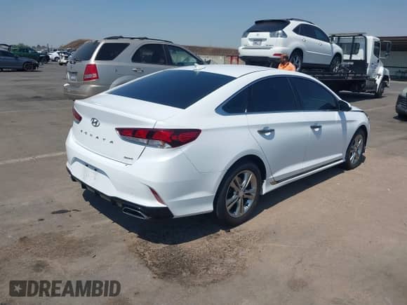 2019 Hyundai Sonata Sport z VIN 5NPE34AF3KH821199, wystawiony jako IAAI lot #42707445 z przebiegiem 58 126 mil mil oraz . Historia ofert i sprzedaży dostępna na DreamBid. Obrazek 4.