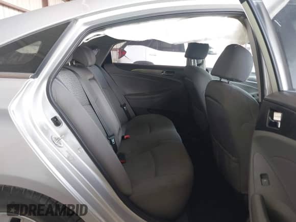 2015 Hyundai Sonata Limited z VIN KMHEC4A49FA137569, wystawiony jako IAAI lot #43418501 z przebiegiem 170 045 mil mil oraz . Historia ofert i sprzedaży dostępna na DreamBid. Obrazek 8.