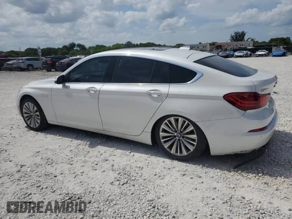 2015 BMW 5 Series 535i Gran Turismo с VIN WBA5M2C5XFD872276, выставлен на аукционе Copart как лот 58240285 с пробегом 92 079 миль миль и Списание • Salvage title. История ставок и продаж доступна на DreamBid. Изображение 2.
