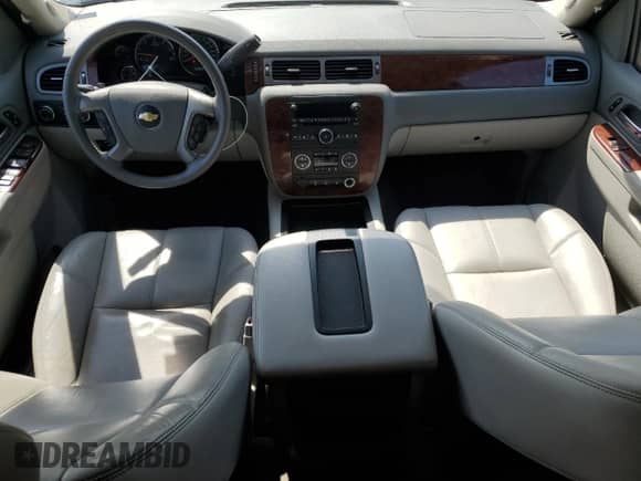 2011 Chevrolet Silverado 1500 LTZ z VIN 1GCRKTE33BZ439522, wystawiony jako Copart lot #59440845 z przebiegiem 51 412 mil mil oraz Szkoda całkowita • Salvage title. Historia ofert i sprzedaży dostępna na DreamBid. Obrazek 8.