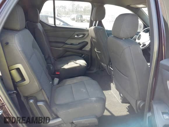 2022 Chevrolet Traverse LT Cloth z VIN 1GNERGKW3NJ111110, wystawiony jako IAAI lot #41908408 z przebiegiem 62 724 mil mil oraz . Historia ofert i sprzedaży dostępna na DreamBid. Obrazek 8.