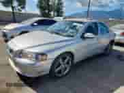2007 Volvo S60 2.5L Turbo с VIN YV1RS592872643515, выставлен на аукционе Copart как лот 71086295 с пробегом 116 805 миль миль и Списание • Salvage title. История ставок и продаж доступна на DreamBid. Изображение 1.