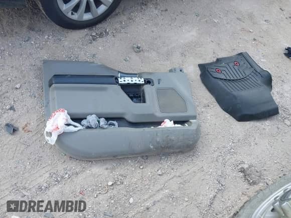 2018 Ford F-250 Platinum with VIN 1FT7W2BT7JEB09060, listed as a IAAI auction lot 43505578 with 283,434 mi miles and . Bid and sale history available at DreamBid. Image 18.