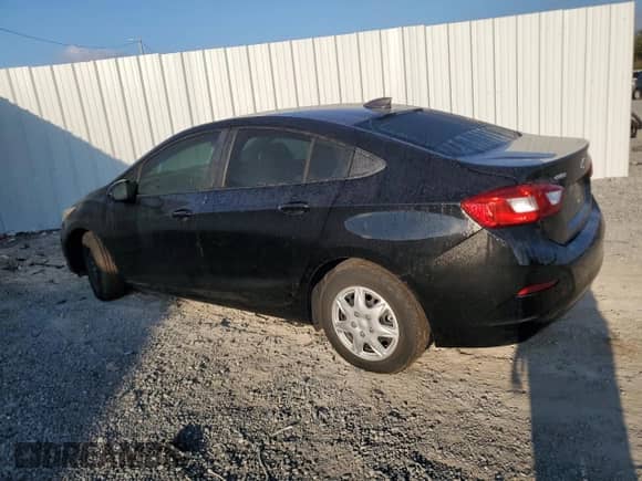 2018 Chevrolet Cruze LS с VIN 1G1BC5SM0J7138104, выставлен на аукционе Copart как лот 84302135 с пробегом 88 388 миль миль и Чистый • Clean title. История ставок и продаж доступна на DreamBid. Изображение 2.