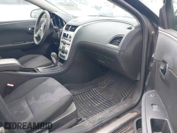 2010 Chevrolet Malibu 1LT с VIN 1G1ZC5E09AF320588, выставлен на аукционе IAAI как лот 43330437 с пробегом 209 457 миль миль и . История ставок и продаж доступна на DreamBid. Изображение 5.