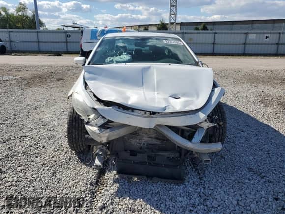 2015 Dodge Dart GT z VIN 1C3CDFEB4FD378732, wystawiony jako Copart lot #82207805 z przebiegiem 195 209 mil mil oraz Szkoda całkowita • Salvage title. Historia ofert i sprzedaży dostępna na DreamBid. Obrazek 5.