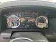 2016 Ram 1500 Laramie z VIN 1C6RR7NT7GS273001, wystawiony jako Copart lot #68224635 z przebiegiem 107 320 mil mil oraz Czysty tytuł • Clean title. Historia ofert i sprzedaży dostępna na DreamBid. Obrazek 9.