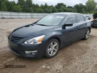 2015 Nissan Altima 2.5 with VIN 1N4AL3AP2FC578512, listed as a Copart auction lot 69195945 with 147,970 mi miles and Salvage title. Bid and sale history available at DreamBid. Image 1.
