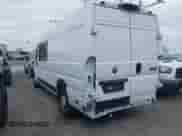 2022 Ram ProMaster Cargo с VIN 3C6MRVJGXNE138215, выставлен на аукционе IAAI как лот 42031115 с пробегом 51 950 миль миль и . История ставок и продаж доступна на DreamBid. Изображение 3.