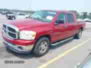 2007 Dodge 1500 SLT z VIN 3D7KR19D87G825922, wystawiony jako IAAI lot #42389240 z przebiegiem 203 026 mil mil oraz . Historia ofert i sprzedaży dostępna na DreamBid. Obrazek 2.