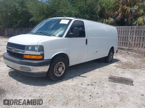 2018 Chevrolet Express Cargo с VIN 1GCZGHFG8J1252578, выставлен на аукционе IAAI как лот 42187952 с пробегом 129 937 миль миль и . История ставок и продаж доступна на DreamBid. Изображение 2.