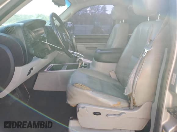 2011 Chevrolet Silverado 1500 LT с VIN 3GCPCSE00BG177589, выставлен на аукционе Copart как лот 85139795 с пробегом 232 383 миль миль и Списание • Salvage title. История ставок и продаж доступна на DreamBid. Изображение 7.