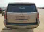 2017 Cadillac Escalade ESV Luxury с VIN 1GYS3HKJ9HR239875, выставлен на аукционе Copart как лот 53777875 с пробегом 130 277 миль миль и Списание • Salvage title. История ставок и продаж доступна на DreamBid. Изображение 6.
