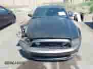 2014 Ford Mustang GT z VIN 1ZVBP8CF7E5310141, wystawiony jako IAAI lot #42610122 z przebiegiem 126 444 mil mil oraz . Historia ofert i sprzedaży dostępna na DreamBid. Obrazek 11.