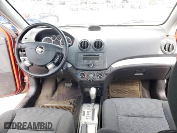 2008 Chevrolet Aveo LT с VIN KL1TG55618B190109, выставлен на аукционе Copart как лот 70290094 с пробегом 172 774 миль миль и Списание • Salvage title. История ставок и продаж доступна на DreamBid. Изображение 8.