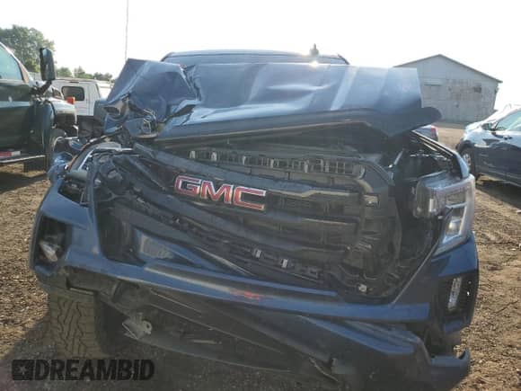 2020 GMC Sierra 1500 Elevation with VIN 1GTR9CED2LZ195058, listed as a Copart auction lot 69652315 with 110,742 mi miles and Salvage title. Bid and sale history available at DreamBid. Image 5.