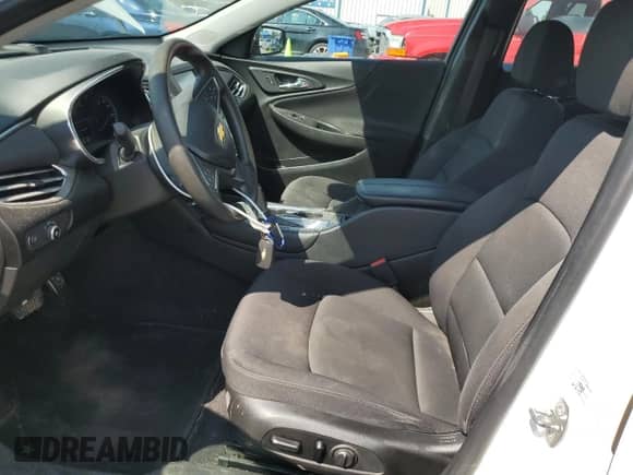 2017 Chevrolet Malibu LT с VIN 1G1ZE5ST5HF200273, выставлен на аукционе Copart как лот 66067805 с пробегом 85 957 миль миль и На запчасти • Non repairable. История ставок и продаж доступна на DreamBid. Изображение 7.