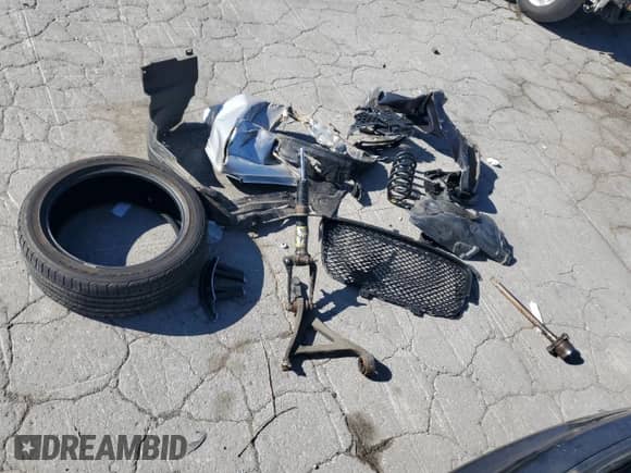 2013 Chrysler 300 S с VIN 2C3CCAGT0DH683351, выставлен на аукционе Copart как лот 81871845 с пробегом 107 072 миль миль и Списание • Salvage title. История ставок и продаж доступна на DreamBid. Изображение 12.