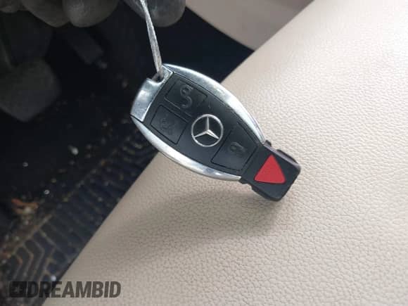 2016 Mercedes-Benz CLA 250 с VIN WDDSJ4EB3GN319130, выставлен на аукционе IAAI как лот 42970604 с пробегом 175 000 миль миль и . История ставок и продаж доступна на DreamBid. Изображение 11.