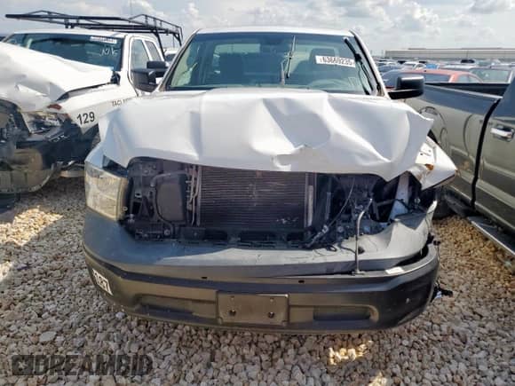 2019 Ram 1500 Tradesman z VIN 3C6JR6DT8KG507218, wystawiony jako Copart lot #63669235 z przebiegiem 131 227 mil mil oraz Szkoda całkowita • Salvage title. Historia ofert i sprzedaży dostępna na DreamBid. Obrazek 5.