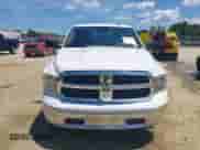 2019 Ram 1500 Tradesman z VIN 3C6RR7KGXKG723179, wystawiony jako IAAI lot #42856742 z przebiegiem Nie podano mil oraz . Historia ofert i sprzedaży dostępna na DreamBid. Obrazek 12.