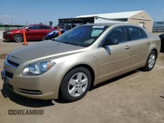 2008 Chevrolet Malibu 1LS z VIN 1G1ZG57B88F162290, wystawiony jako Copart lot #71439065 z przebiegiem 156 112 mil mil oraz Szkoda całkowita • Salvage title. Historia ofert i sprzedaży dostępna na DreamBid. Obrazek 1.