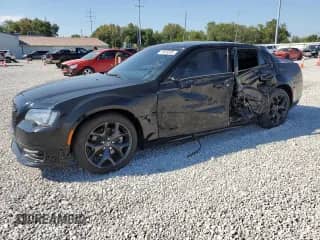 2023 Chrysler 300 S with VIN 2C3CCABT4PH577559, listed as a Copart auction lot 70669335 with 10,314 mi miles and Salvage title. Bid and sale history available at DreamBid. Image 1.