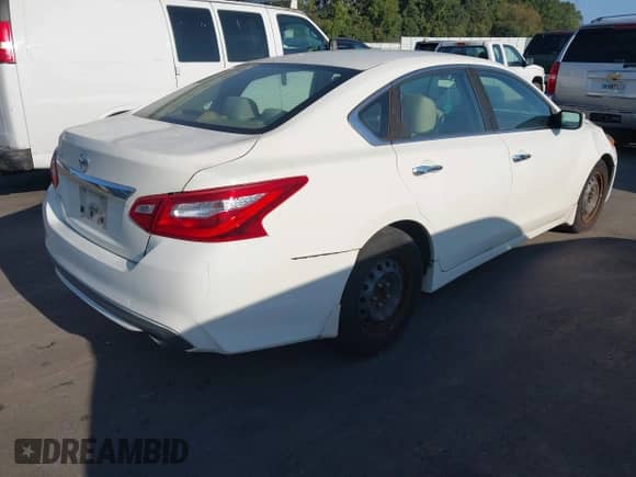 2016 Nissan Altima SL z VIN 1N4AL3AP6GC271927, wystawiony jako IAAI lot #43188793 z przebiegiem 134 176 mil mil oraz . Historia ofert i sprzedaży dostępna na DreamBid. Obrazek 4.