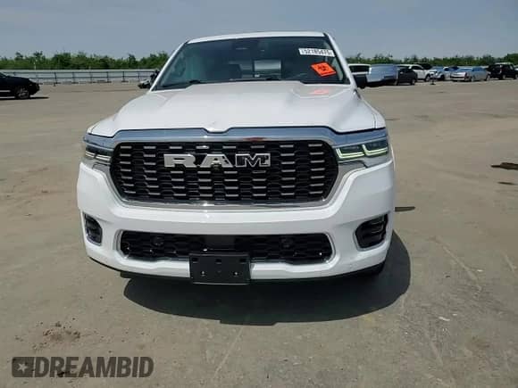 2025 Ram 1500 z VIN 1C6SRFKP5SN615510, wystawiony jako Copart lot #52185475 z przebiegiem 593 mil mil oraz Szkoda całkowita • Salvage title. Historia ofert i sprzedaży dostępna na DreamBid. Obrazek 10.