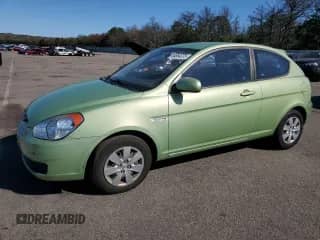 2010 Hyundai Accent GS z VIN KMHCM3AC8AU179406, wystawiony jako Copart lot #84654375 z przebiegiem 80 169 mil mil oraz Czysty tytuł • Clean title. Historia ofert i sprzedaży dostępna na DreamBid. Obrazek 1.