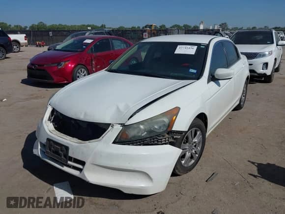 2012 Honda Accord LX Premium z VIN 1HGCP2F41CA161908, wystawiony jako IAAI lot #42745456 z przebiegiem 187 368 mil mil oraz . Historia ofert i sprzedaży dostępna na DreamBid. Obrazek 6.