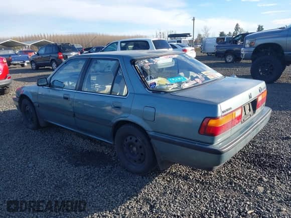 1989 Honda Accord с VIN JHMCA5645KC126050, выставлен на аукционе IAAI как лот 41861589 с пробегом 224 748 миль миль и . История ставок и продаж доступна на DreamBid. Изображение 3.