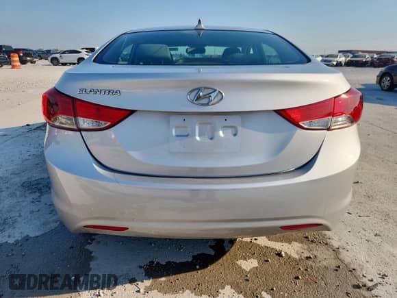 2013 Hyundai Elantra GLS с VIN KMHDH4AE4DU585168, выставлен на аукционе Copart как лот 67086295 с пробегом 158 624 миль миль и Списание • Salvage title. История ставок и продаж доступна на DreamBid. Изображение 6.