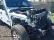 2022 Jeep Wrangler Unlimited Sport S z VIN 1C4HJXDG5NW254016, wystawiony jako IAAI lot #42214730 z przebiegiem 42 003 mil mil oraz . Historia ofert i sprzedaży dostępna na DreamBid. Obrazek 18.