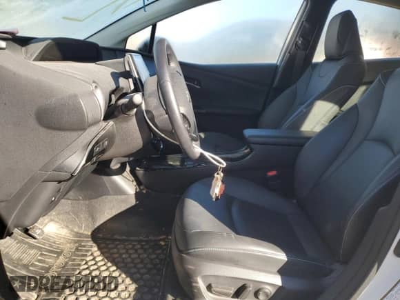 2020 Toyota Prius LE с VIN JTDKARFP7L3140547, выставлен на аукционе Copart как лот 81037635 с пробегом 43 512 миль миль и Чистый • Clean title. История ставок и продаж доступна на DreamBid. Изображение 7.