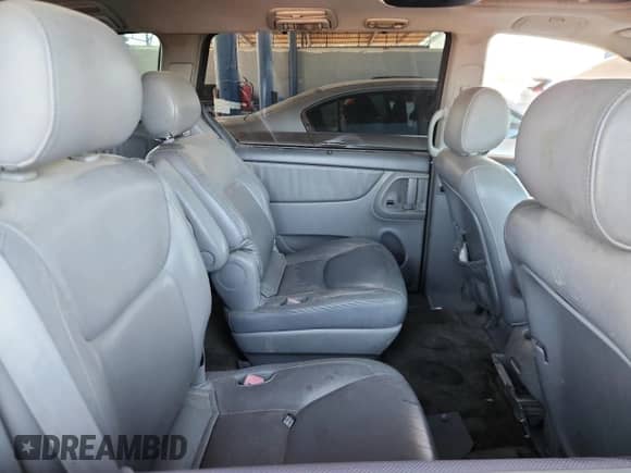 2004 Toyota Sienna XLE z VIN 5TDZA22C94S090436, wystawiony jako Copart lot #82654735 z przebiegiem 250 511 mil mil oraz Czysty tytuł • Clean title. Historia ofert i sprzedaży dostępna na DreamBid. Obrazek 11.